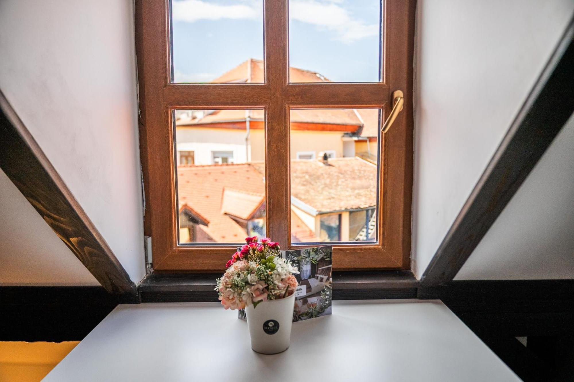 Hotel Marabella Sibiu Exterior foto